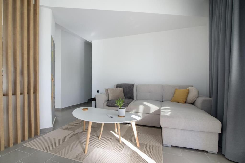 Onar Elegant Beachside Iraklion